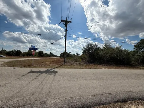 522 Columbus Boulevard S Lehigh Acres FL 33974