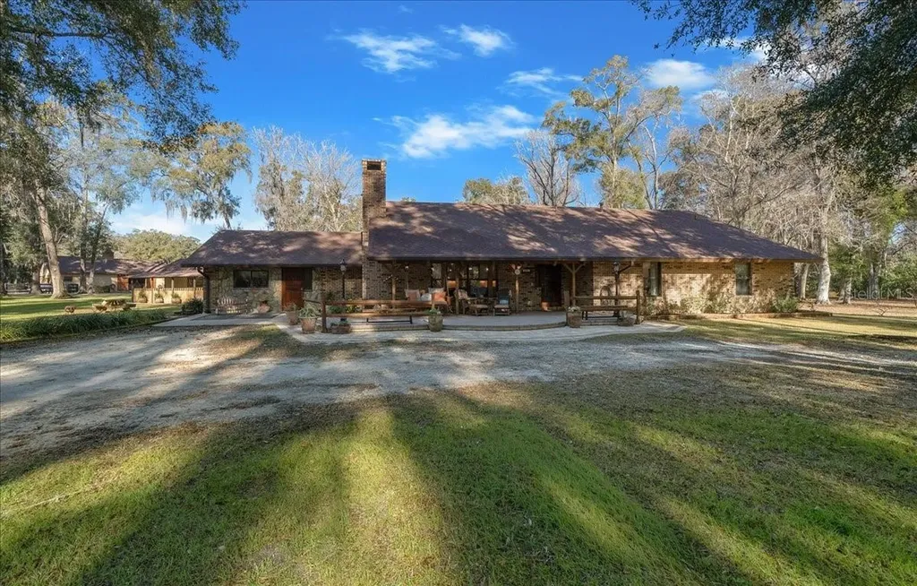 3551 E Highway 329 Anthony FL 32617
