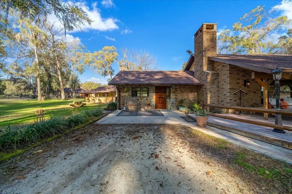 3551 E Highway 329 Anthony FL 32617