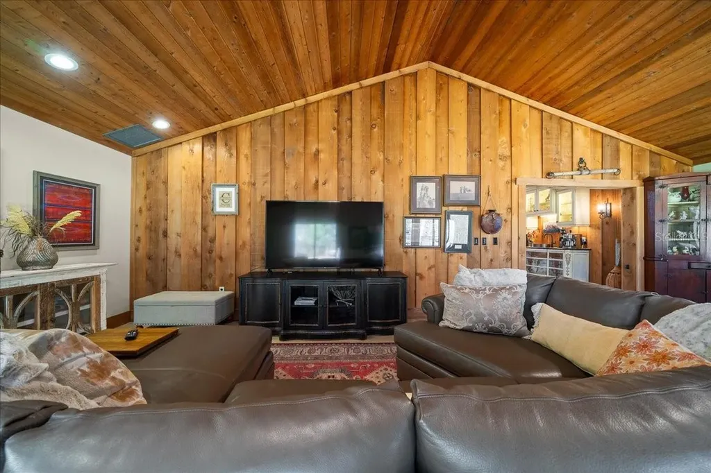 3551 E Highway 329 Anthony FL 32617