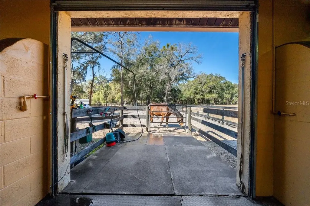 3551 E Highway 329 Anthony FL 32617