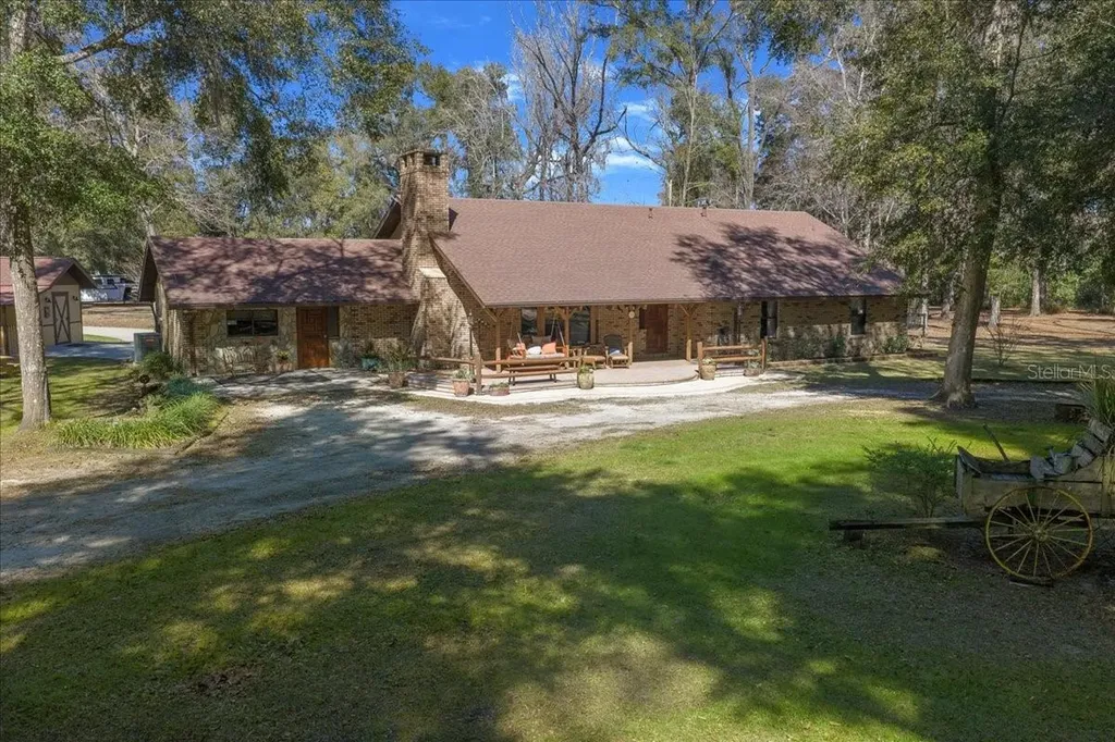 3551 E Highway 329 Anthony FL 32617