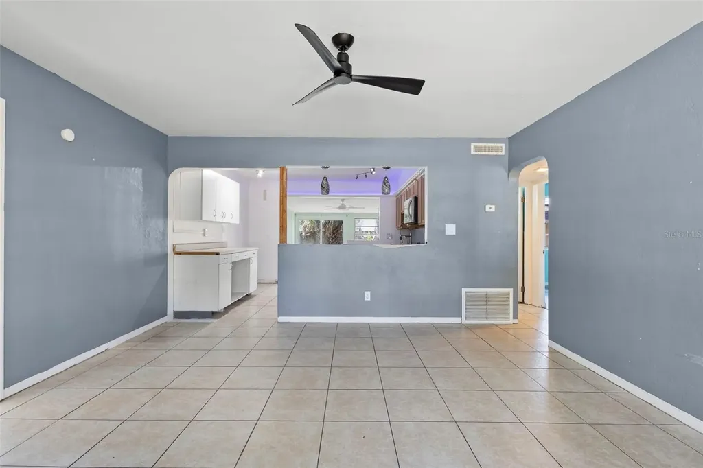 1536 Espanola Avenue Holly Hill FL 32117