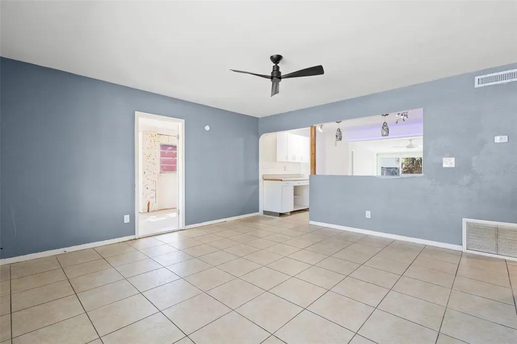 1536 Espanola Avenue Holly Hill FL 32117
