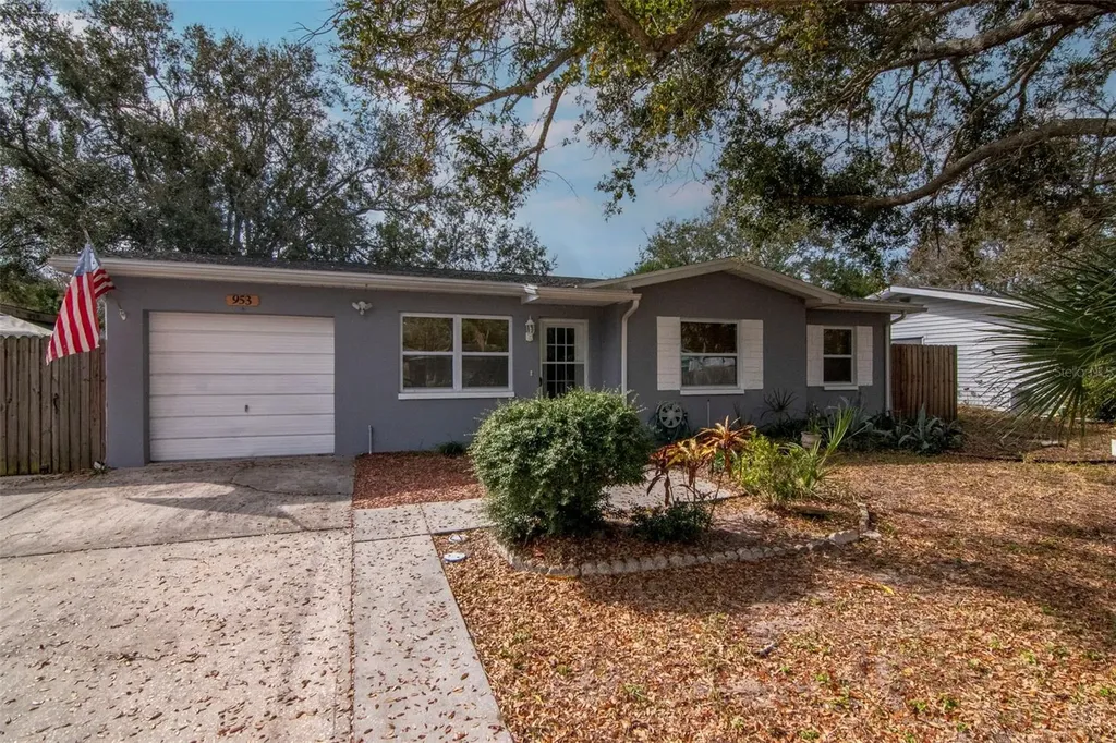 953 Cedarwood Avenue Dunedin FL 34698