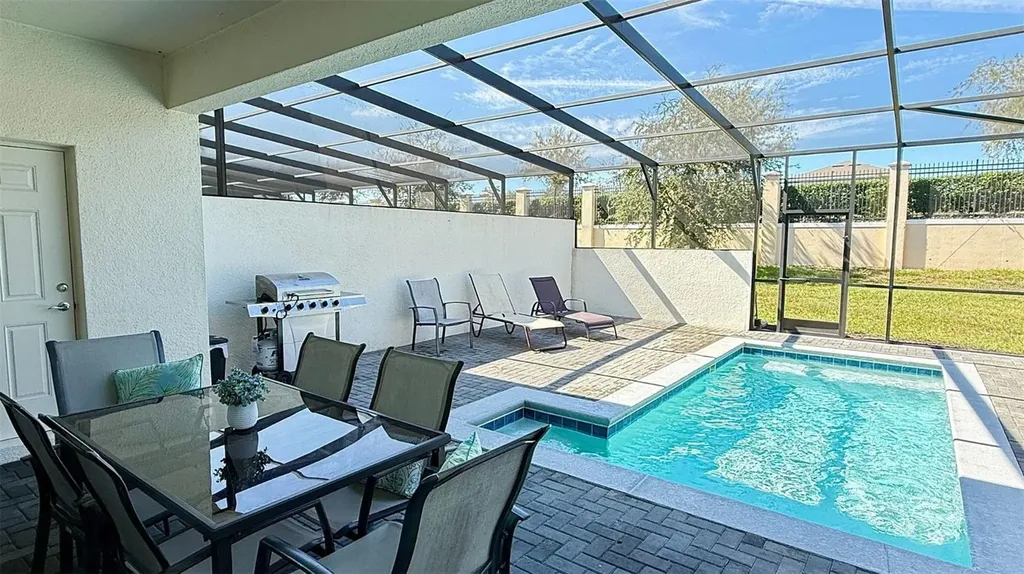 2414 Dubai Street Kissimmee FL 34747