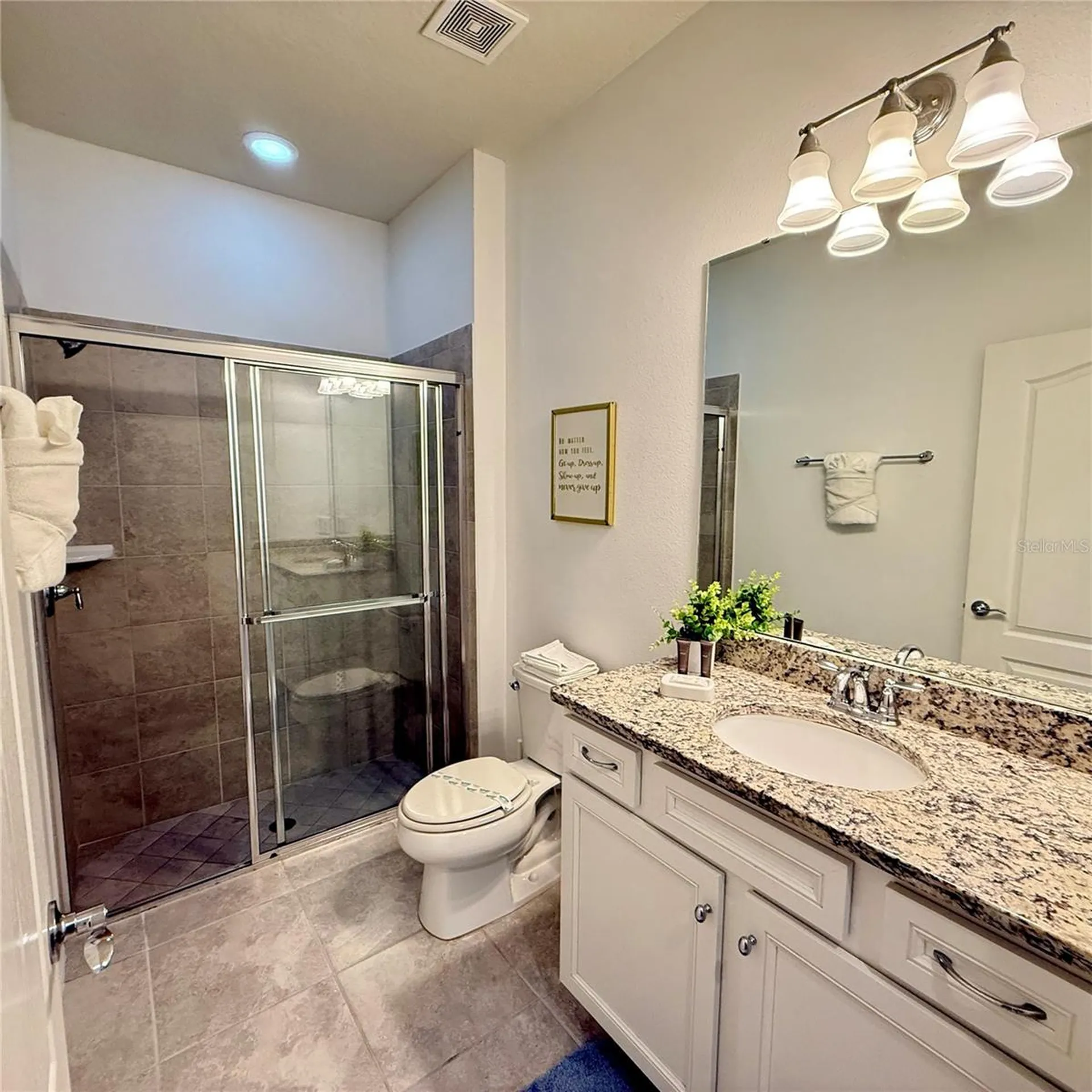 2414 Dubai Street Kissimmee FL 34747
