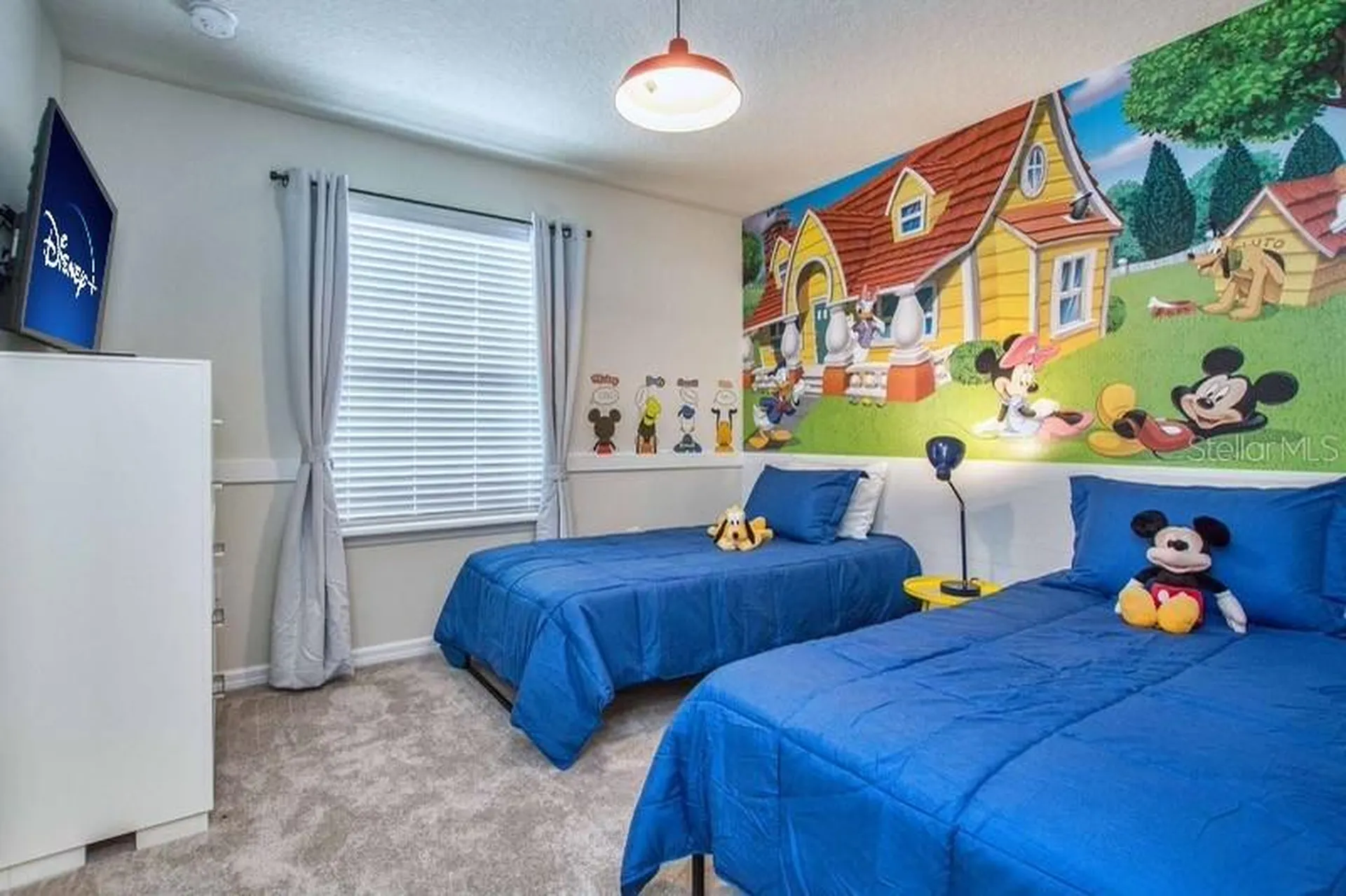 2414 Dubai Street Kissimmee FL 34747
