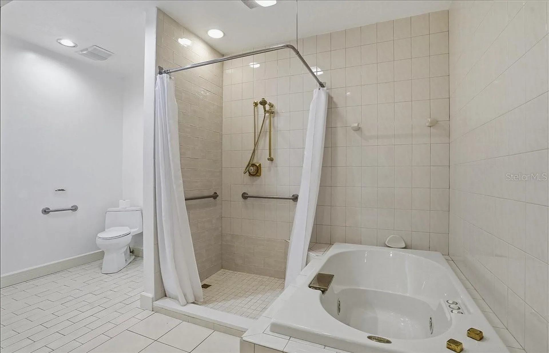 380 Gulf Of Mexico Drive Longboat Key FL 34228