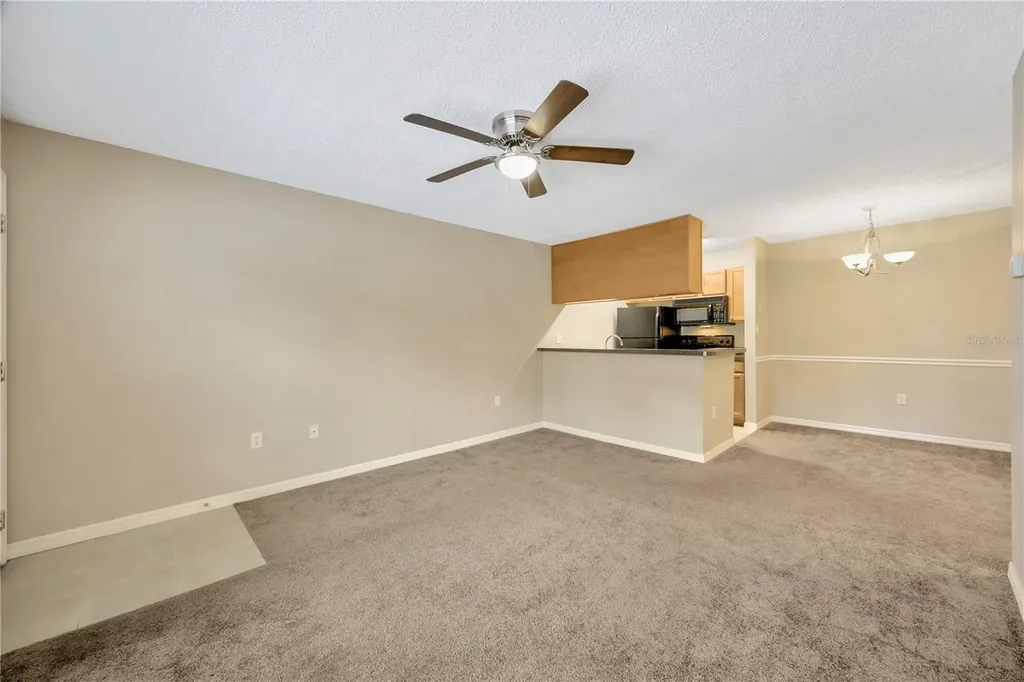 308 Lake Parsons Green Brandon FL 33511
