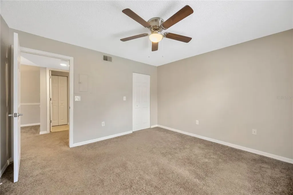 308 Lake Parsons Green Brandon FL 33511