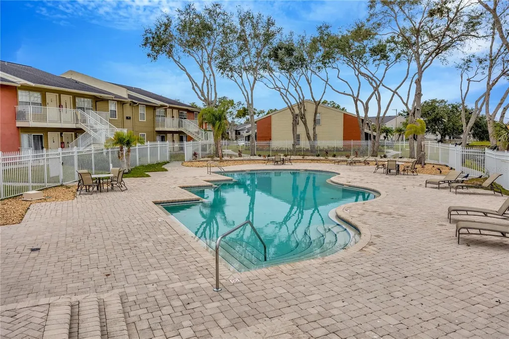 308 Lake Parsons Green Brandon FL 33511