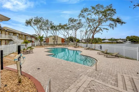 308 Lake Parsons Green Brandon FL 33511