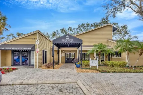 308 Lake Parsons Green Brandon FL 33511