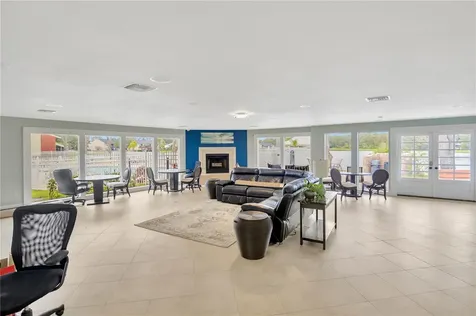 308 Lake Parsons Green Brandon FL 33511
