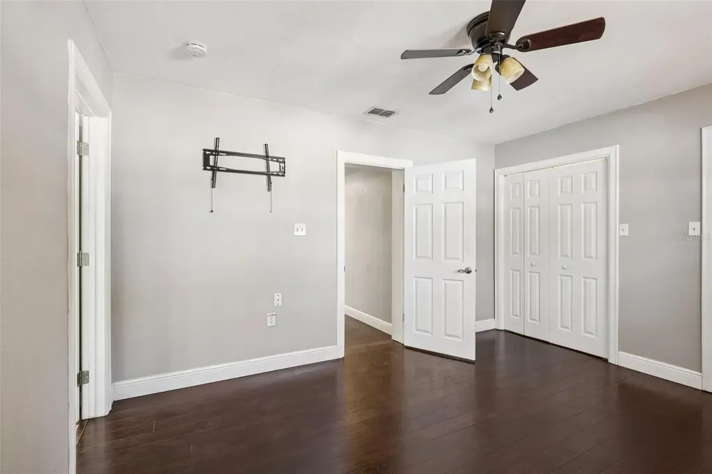 1545 W River Lane Tampa FL 33603