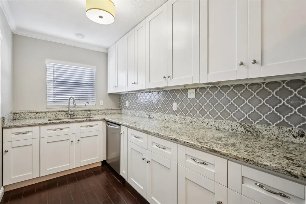 1545 W River Lane Tampa FL 33603