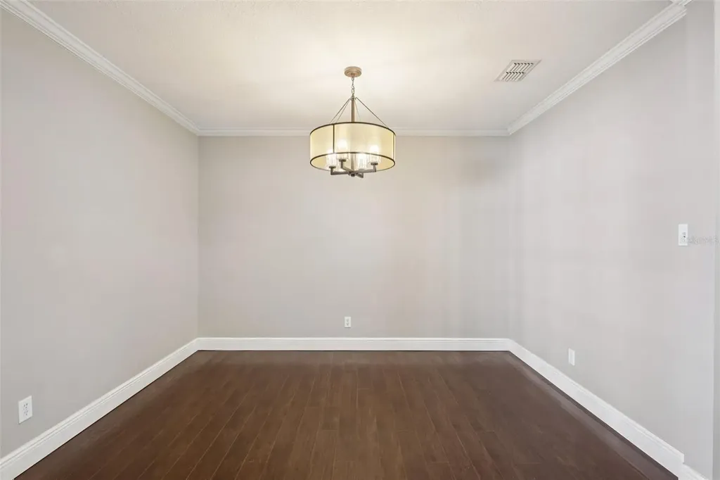 1545 W River Lane Tampa FL 33603