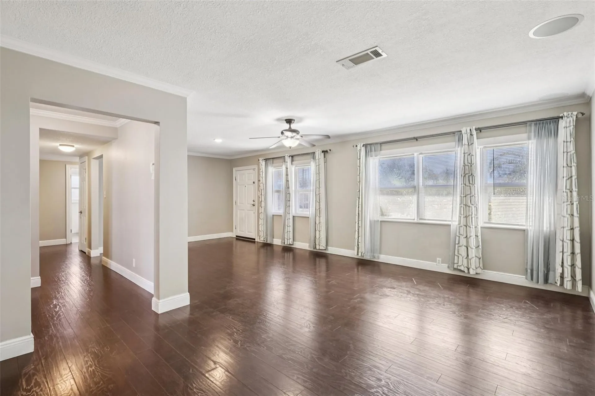 1545 W River Lane Tampa FL 33603