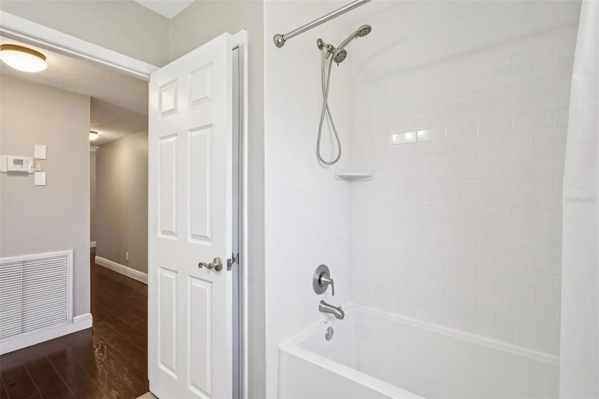 1545 W River Lane Tampa FL 33603