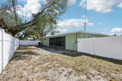 1545 W River Lane Tampa FL 33603