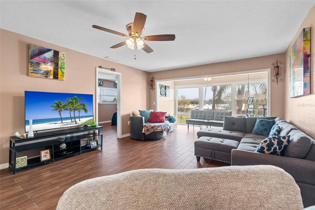 1303 S Hercules Avenue Clearwater FL 33764