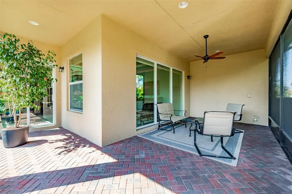 4822 Grand Banks Drive Wimauma FL 33598