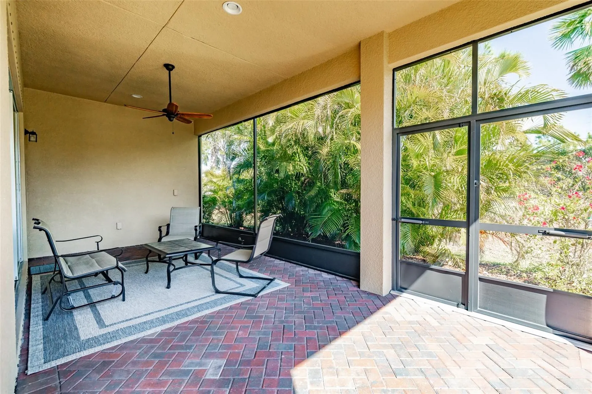 4822 Grand Banks Drive Wimauma FL 33598