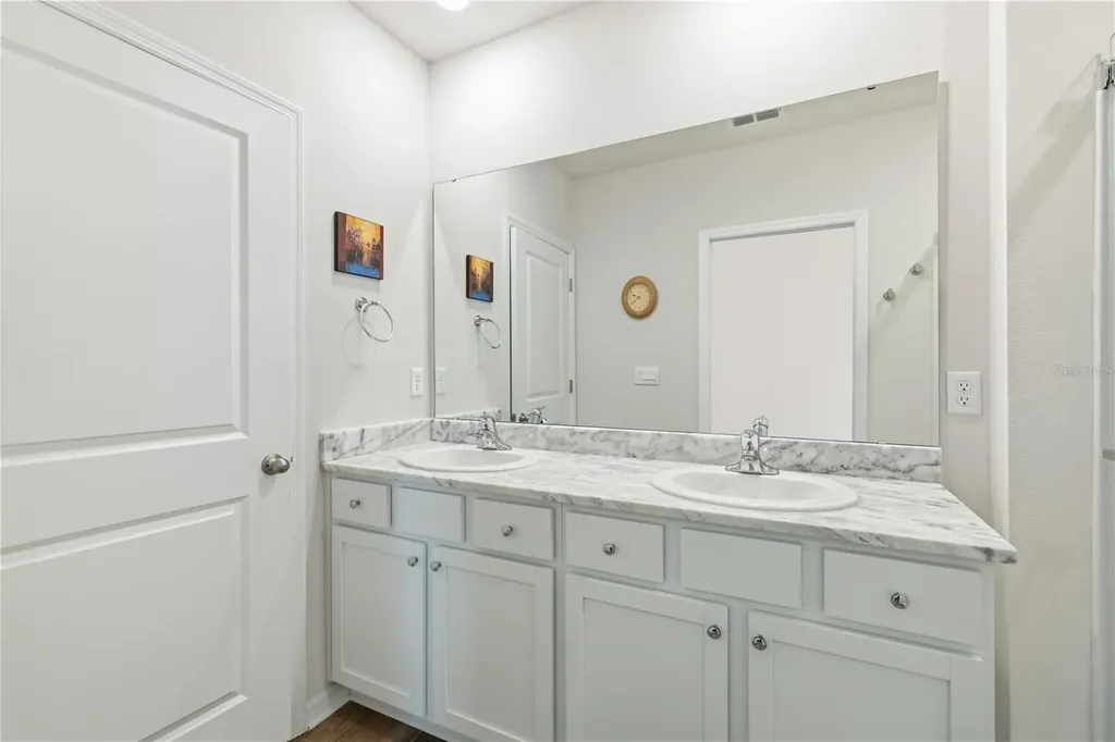3387 Hilltop Circle Bradenton FL 34211