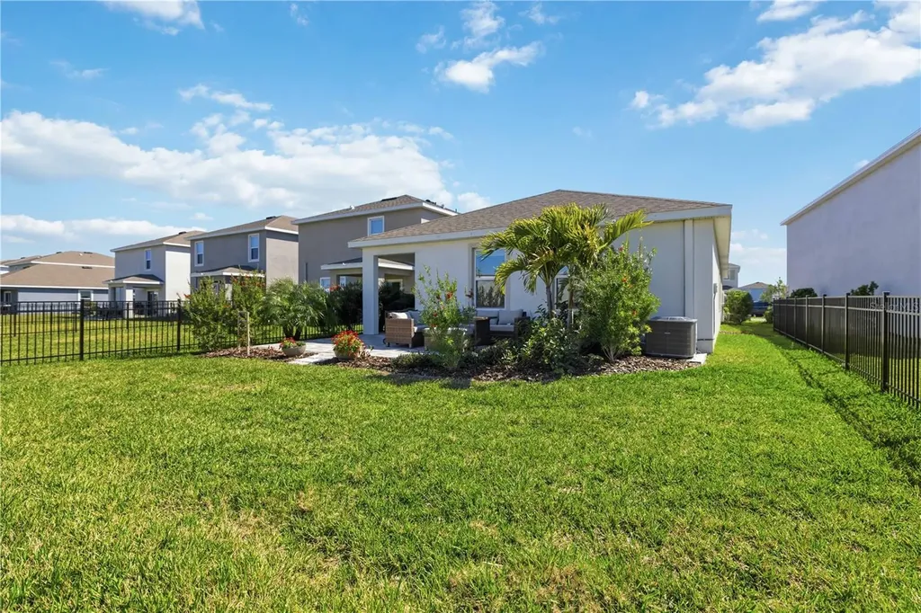3387 Hilltop Circle Bradenton FL 34211