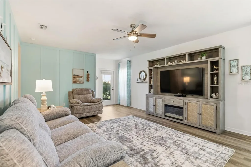 3387 Hilltop Circle Bradenton FL 34211