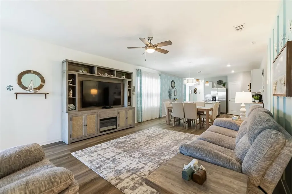 3387 Hilltop Circle Bradenton FL 34211