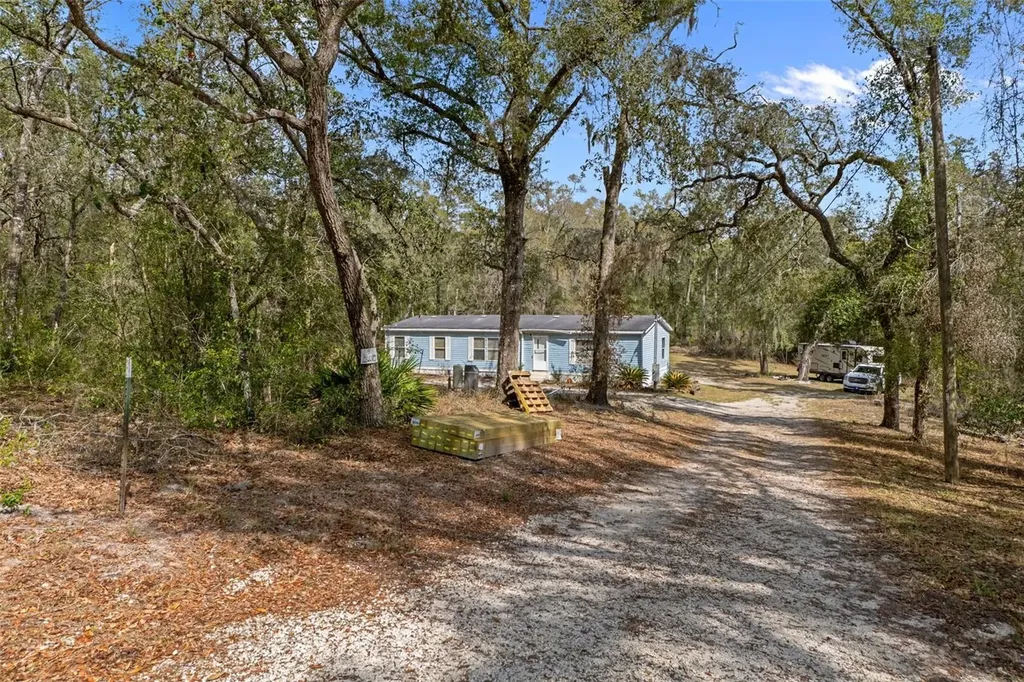 11881 SW 45th Street Webster FL 33597