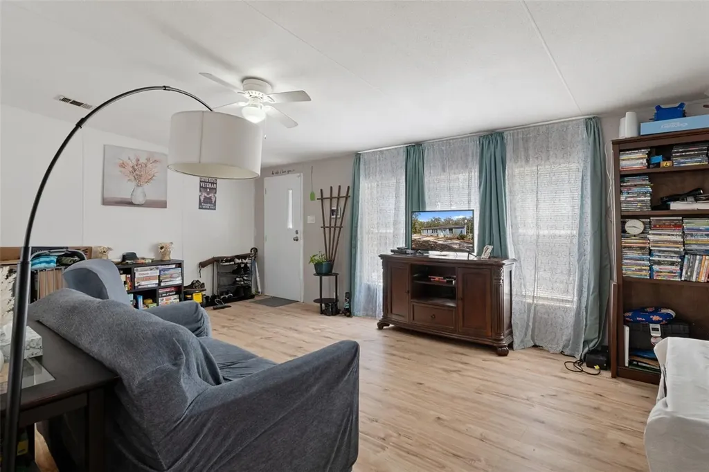 11881 SW 45th Street Webster FL 33597