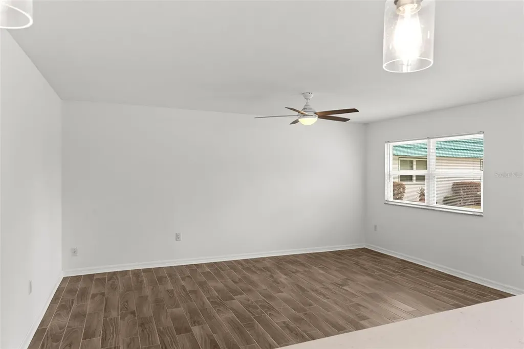 205 Kings Boulevard Sun City Center FL 33573