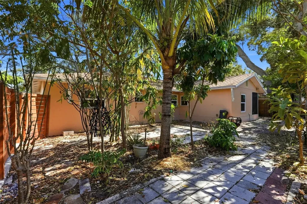 5760 71st Street N St Petersburg FL 33709