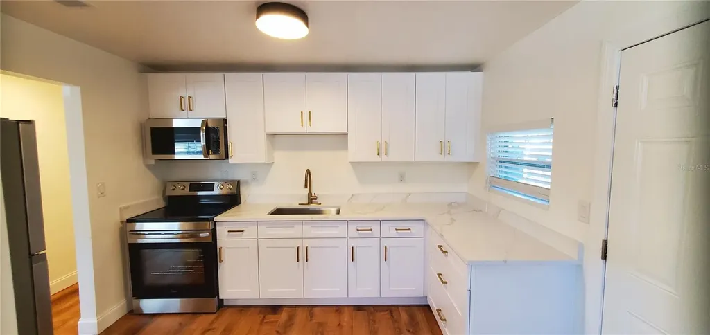 3865 15th Avenue S St Petersburg FL 33711