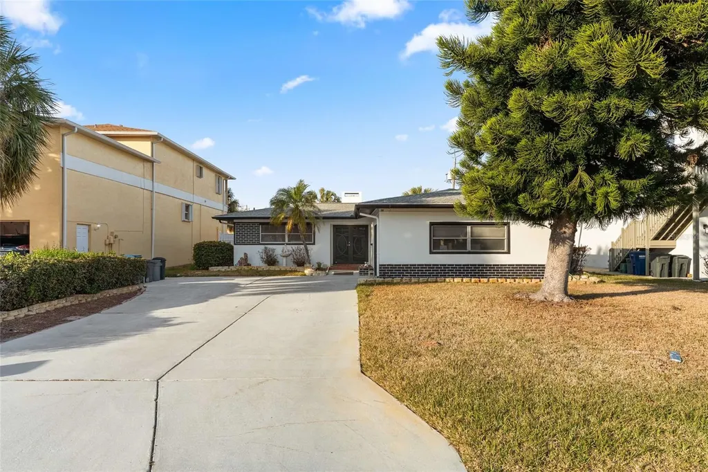 103 8th Street Belleair Beach FL 33786
