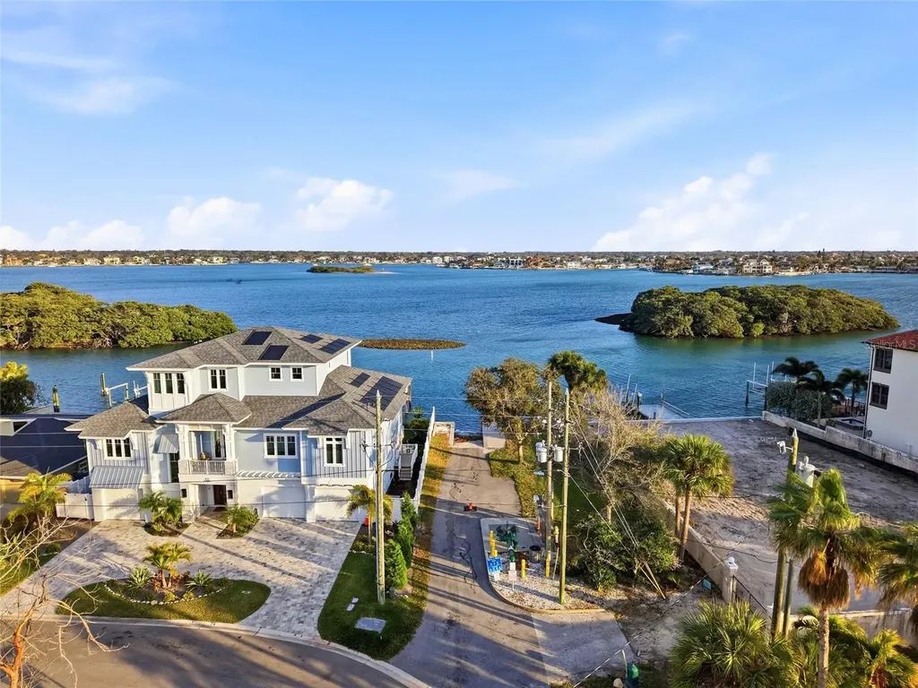 103 8th Street Belleair Beach FL 33786
