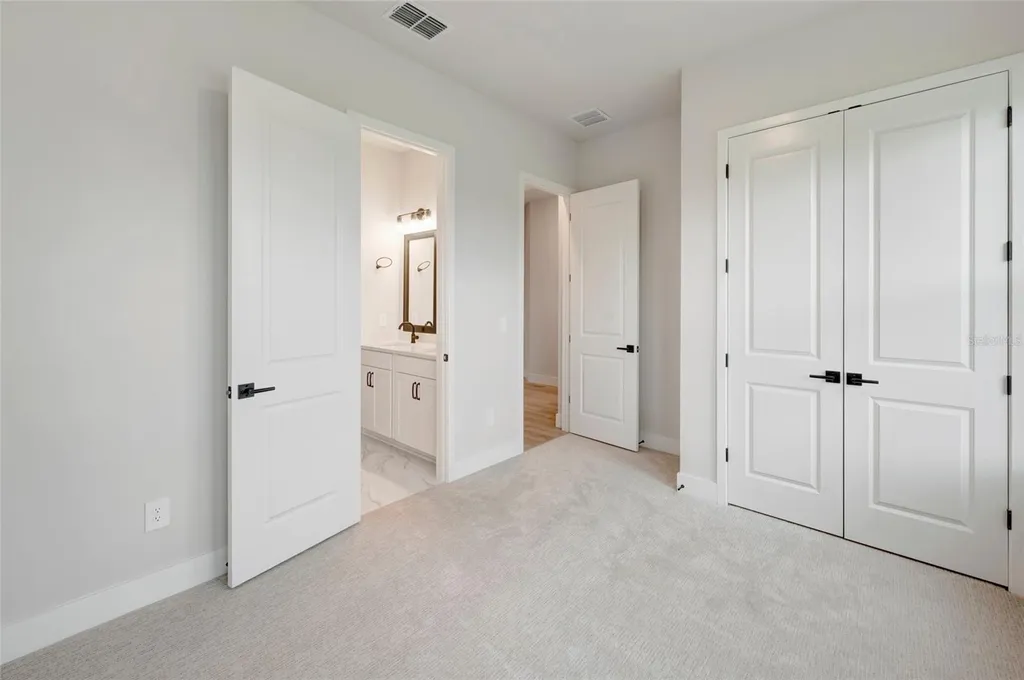 7245 Meadowshade Court Sarasota FL 34241