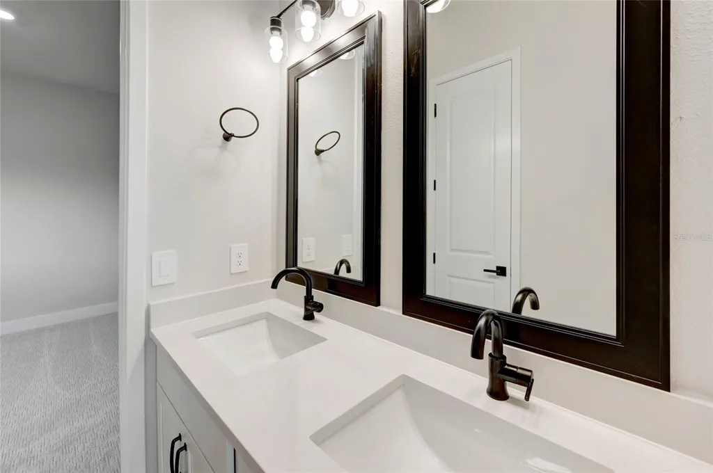 7245 Meadowshade Court Sarasota FL 34241