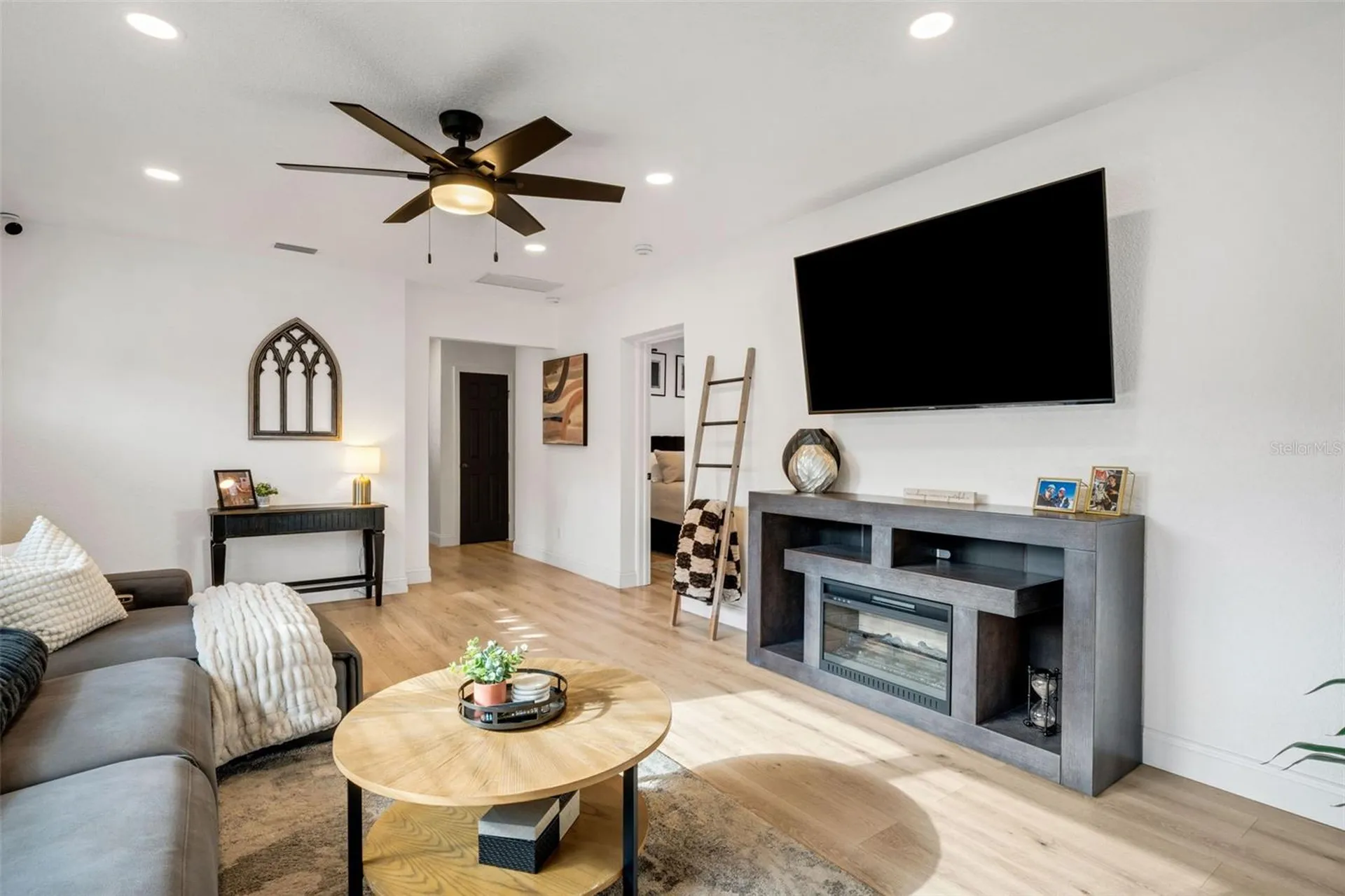 10016 Ridge Road Seminole FL 33772