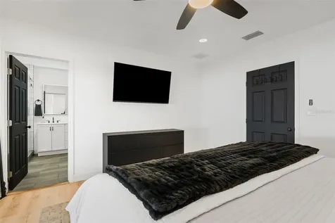 10016 Ridge Road Seminole FL 33772