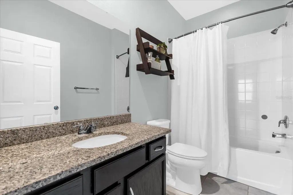 2401 Avian Loop Kissimmee FL 34741