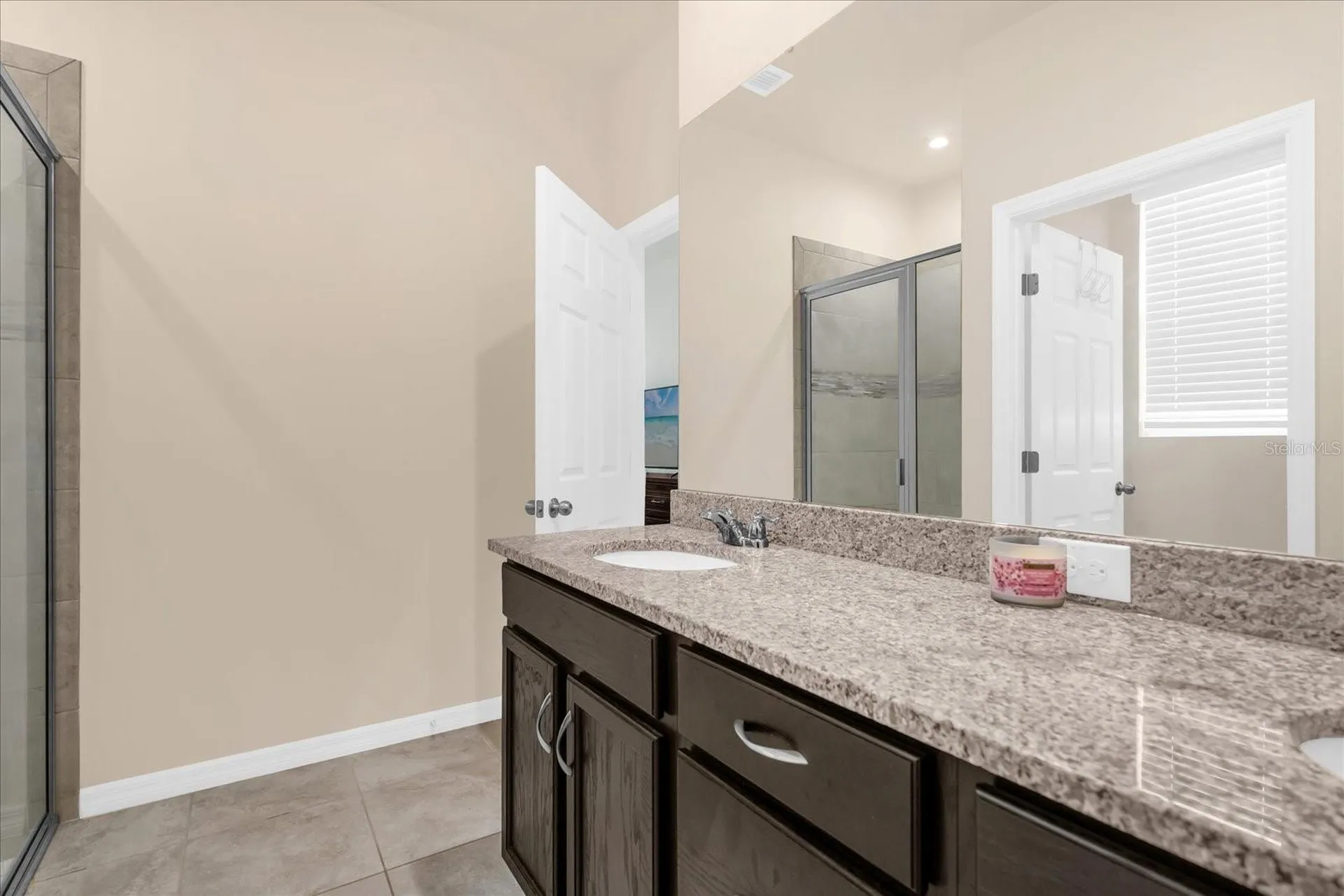2401 Avian Loop Kissimmee FL 34741