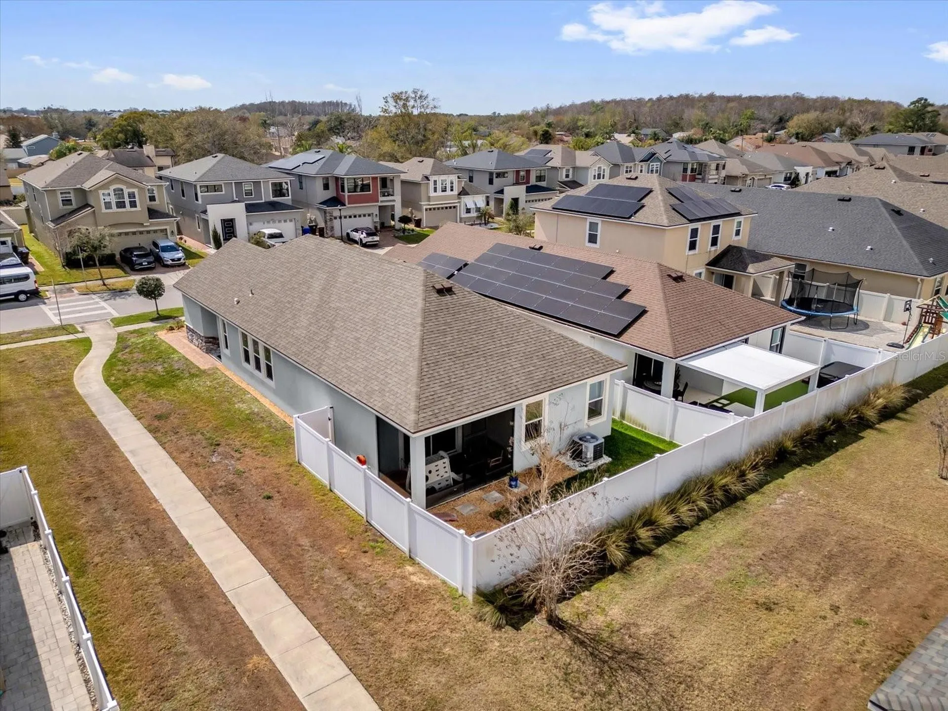 2401 Avian Loop Kissimmee FL 34741