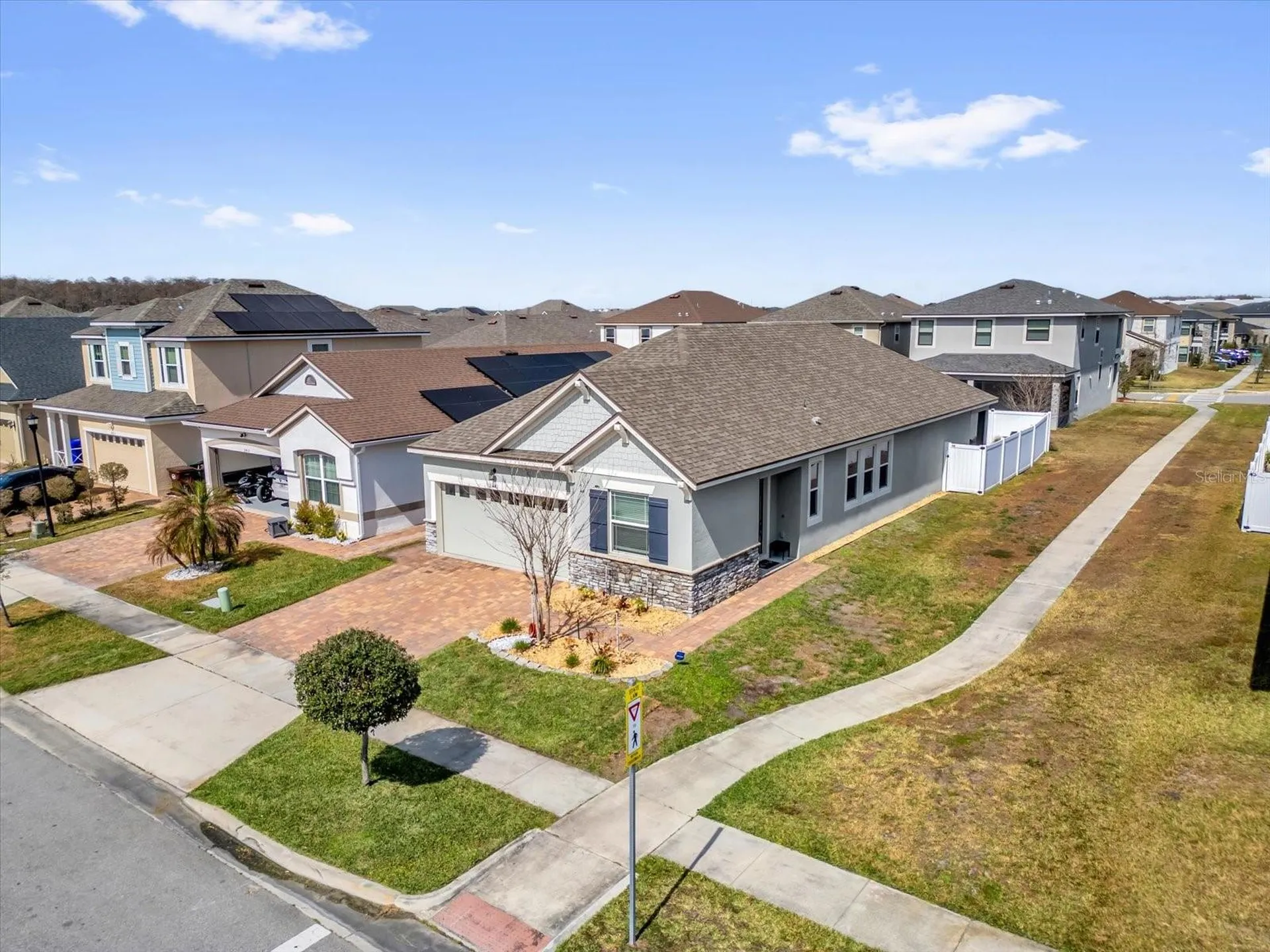 2401 Avian Loop Kissimmee FL 34741