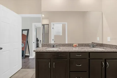 2401 Avian Loop Kissimmee FL 34741