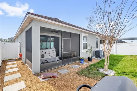 2401 Avian Loop Kissimmee FL 34741