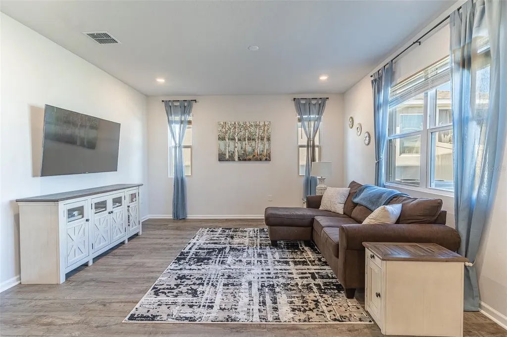 1123 Sugarwood Street Davenport FL 33837